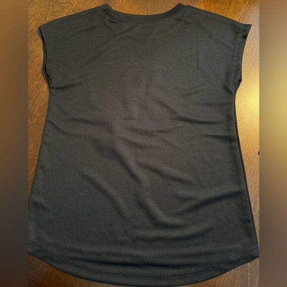 Bundle of 3 - Girls tops - 5T- NWT - Picture 11 of 11